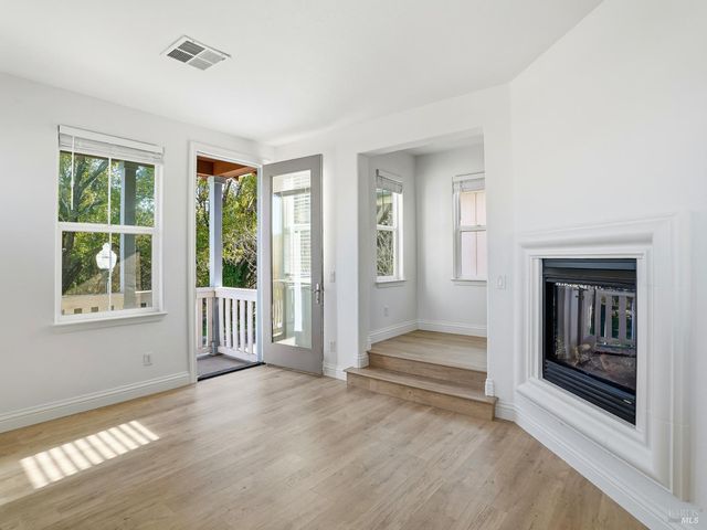 4424 Streamside Dr, Santa Rosa, CA 95409