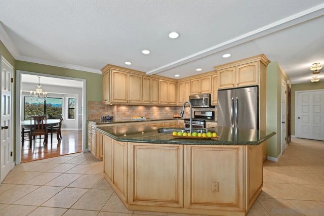 1282 Olive Ave, Fallbrook, CA 92028