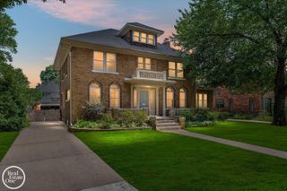 858 Bedford Road, Grosse Pointe Park, MI 48230