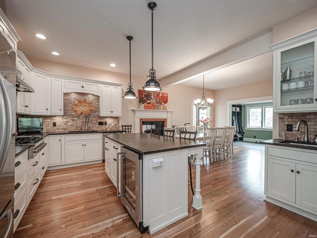 535 S BOEKE RD, Evansville, IN 47714