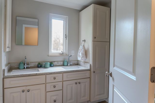 1400 N Hague Avenue, Columbus, OH 43204