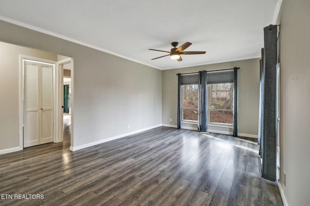 114 Lakeshire Drive, Crossville, TN 38558