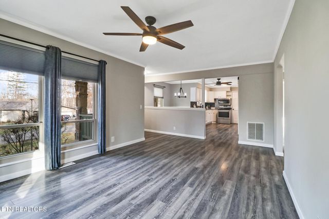 114 Lakeshire Drive, Crossville, TN 38558