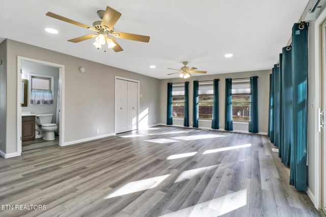 114 Lakeshire Drive, Crossville, TN 38558