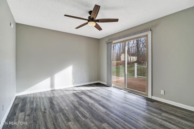 114 Lakeshire Drive, Crossville, TN 38558