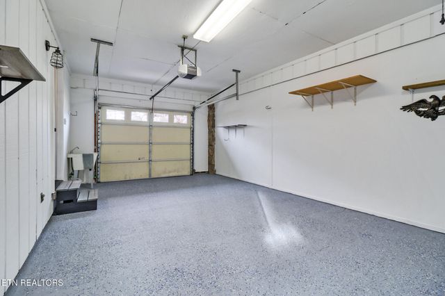 114 Lakeshire Drive, Crossville, TN 38558