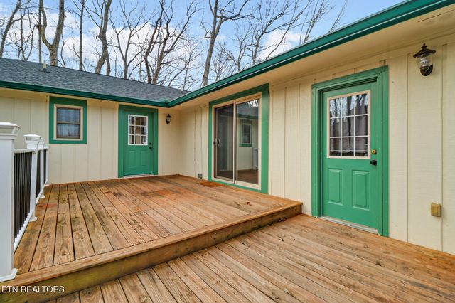 114 Lakeshire Drive, Crossville, TN 38558