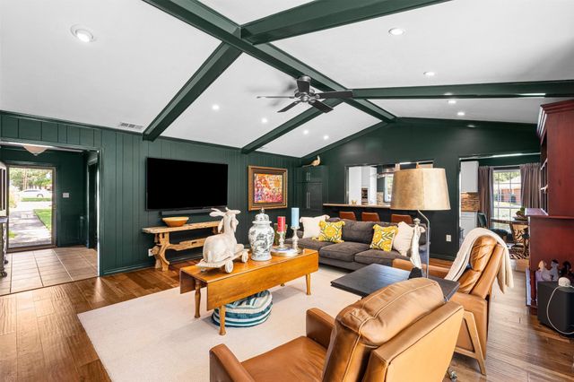 1401 Bowie Circle, Corsicana, TX 75110