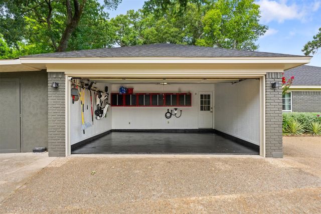 1401 Bowie Circle, Corsicana, TX 75110