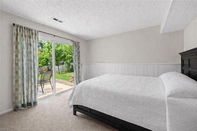 7 Cathy DR, Newport News, VA 23608