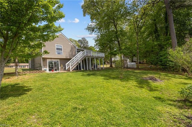 7 Cathy DR, Newport News, VA 23608