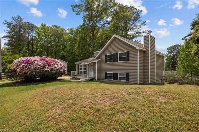 7 Cathy DR, Newport News, VA 23608