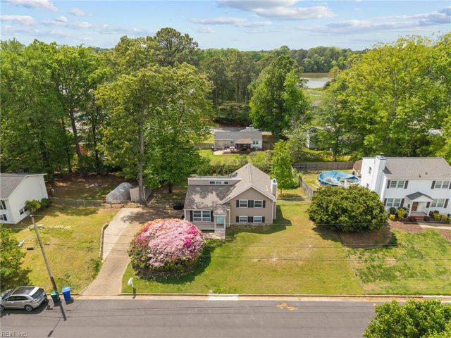 7 Cathy DR, Newport News, VA 23608