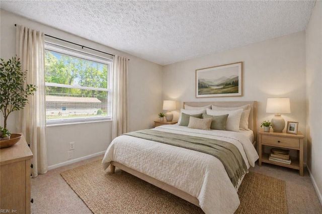 7 Cathy DR, Newport News, VA 23608