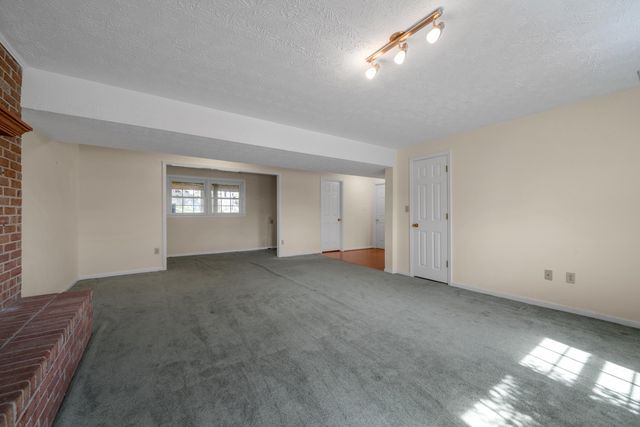4368 Clemens Drive, Lexington, KY 40514