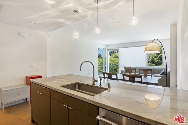 1705 Ocean Avenue 206, Santa Monica, CA 90401