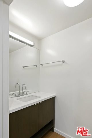 1705 Ocean Avenue 206, Santa Monica, CA 90401