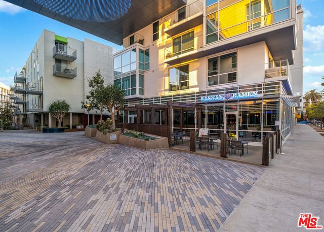 1705 Ocean Avenue 206, Santa Monica, CA 90401