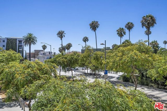 1705 Ocean Avenue 206, Santa Monica, CA 90401