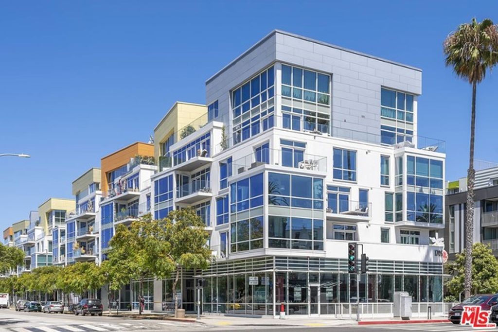 1705 Ocean Avenue 206, Santa Monica, CA 90401