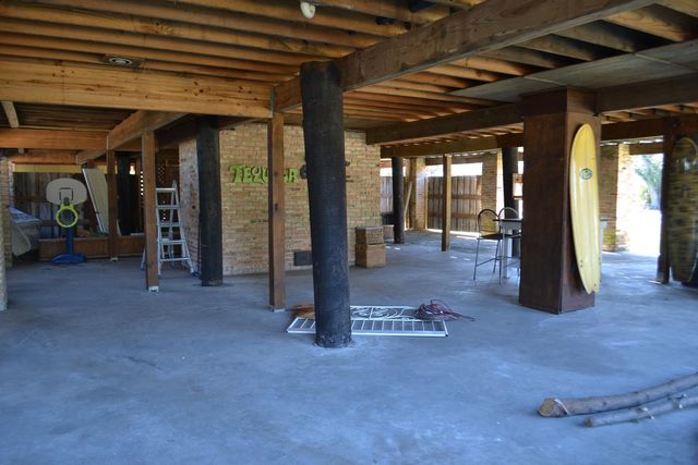 129 Summers Lane, Golden Meadow, LA 70357