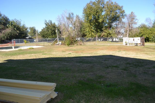 129 Summers Lane, Golden Meadow, LA 70357