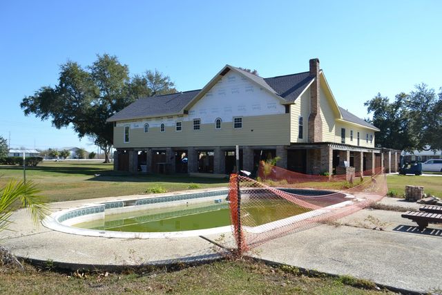 129 Summers Lane, Golden Meadow, LA 70357