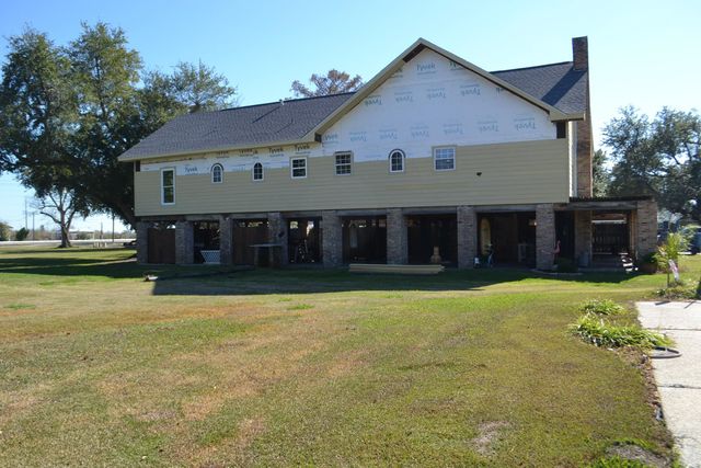 129 Summers Lane, Golden Meadow, LA 70357