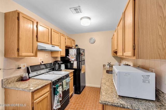 4 231 Atlantic Street 39, Keyport, NJ 07735