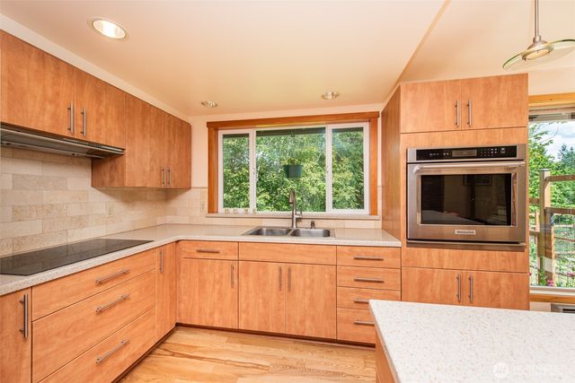 477 Glass Road, Port Angeles, WA 98362