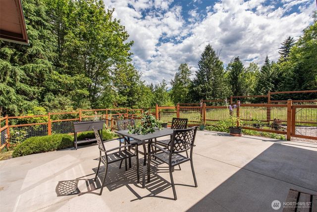 477 Glass Road, Port Angeles, WA 98362