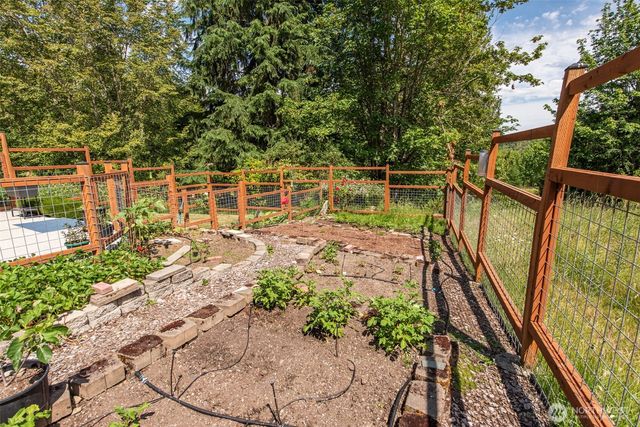 477 Glass Road, Port Angeles, WA 98362