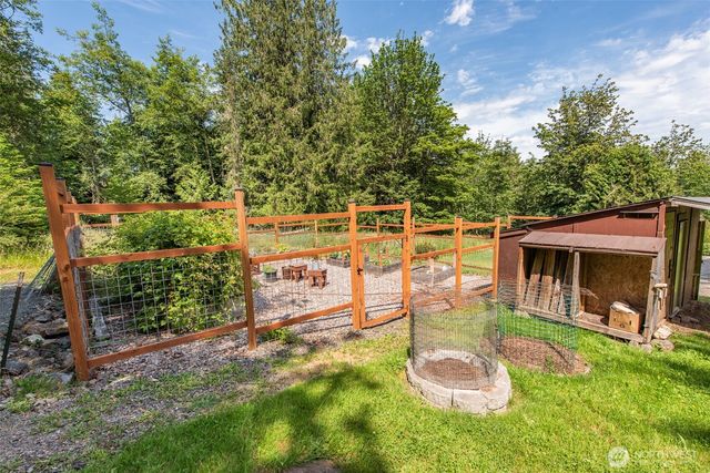 477 Glass Road, Port Angeles, WA 98362