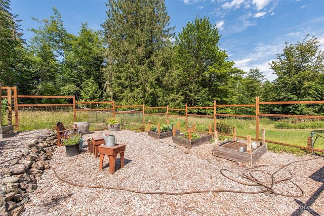 477 Glass Road, Port Angeles, WA 98362