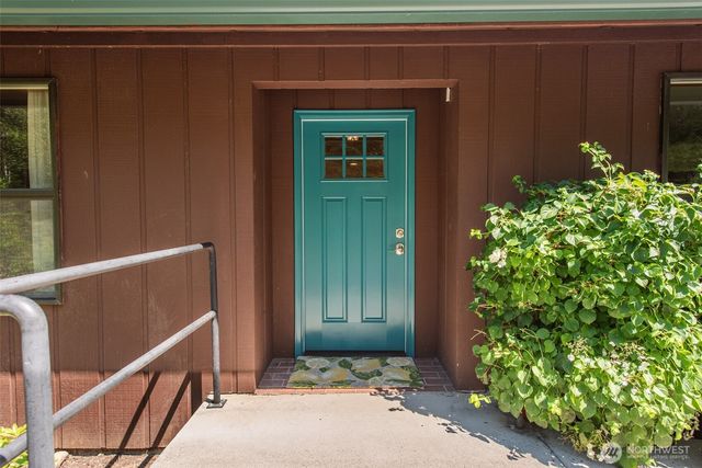 477 Glass Road, Port Angeles, WA 98362