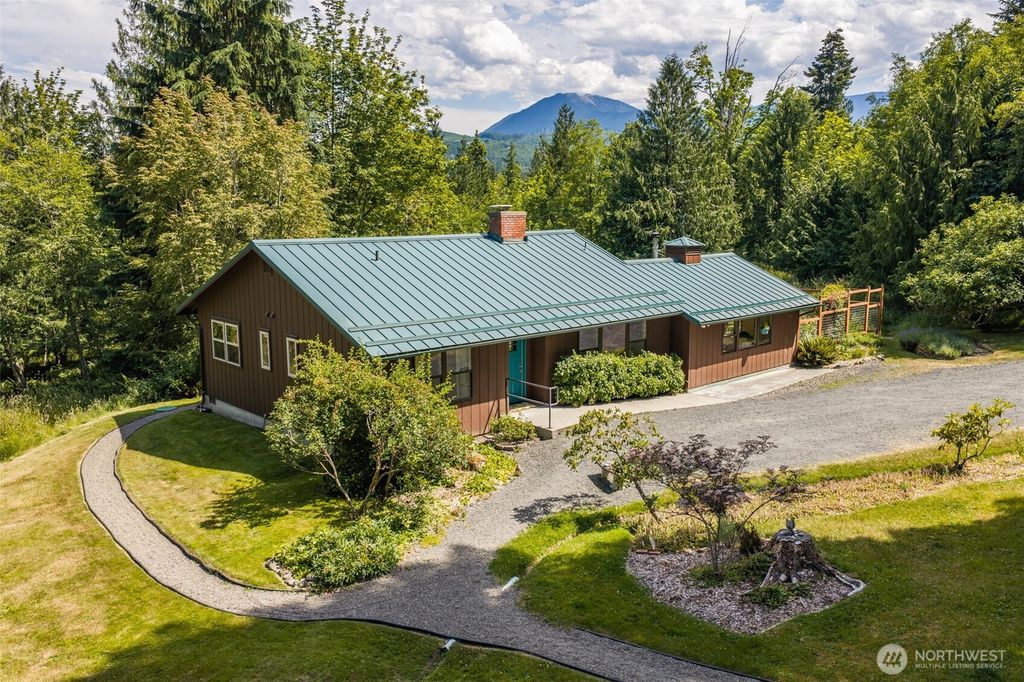 477 Glass Road, Port Angeles, WA 98362