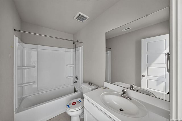 637 Oleander Crk, Seguin, TX 78155