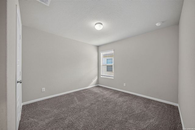 637 Oleander Crk, Seguin, TX 78155