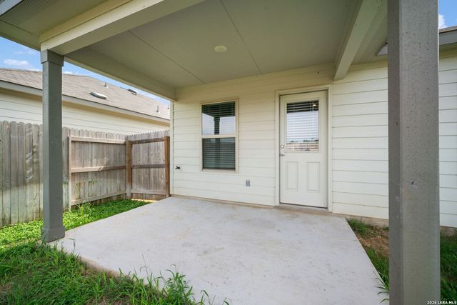 637 Oleander Crk, Seguin, TX 78155