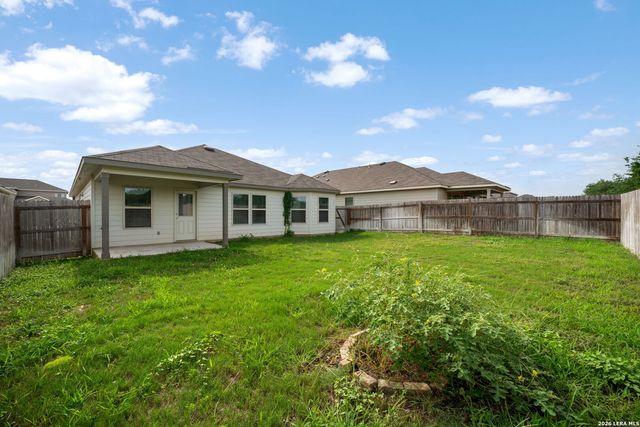 637 Oleander Crk, Seguin, TX 78155