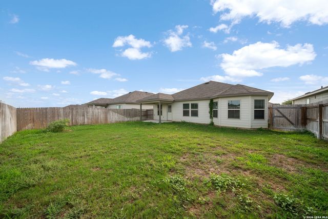 637 Oleander Crk, Seguin, TX 78155