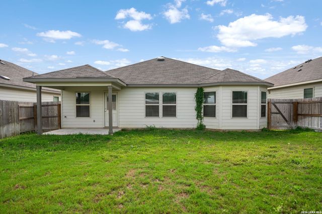 637 Oleander Crk, Seguin, TX 78155