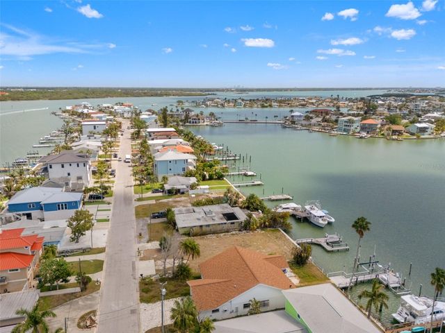 811 BAY POINT DRIVE, Madeira Beach, FL 33708