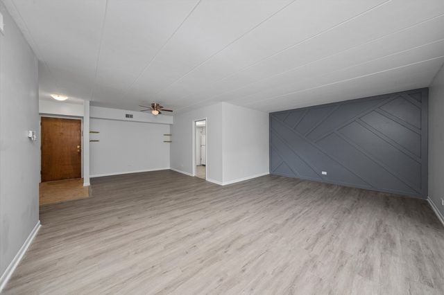 2807 Willow Road 103, Homewood, IL 60430