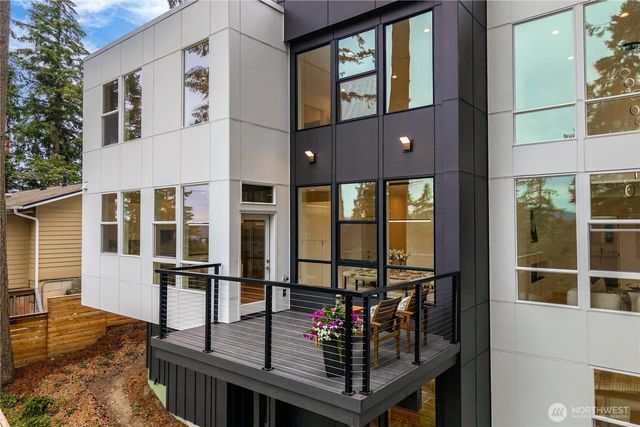 21037 NE 15th Street, Sammamish, WA 98074
