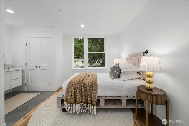 21037 NE 15th Street, Sammamish, WA 98074