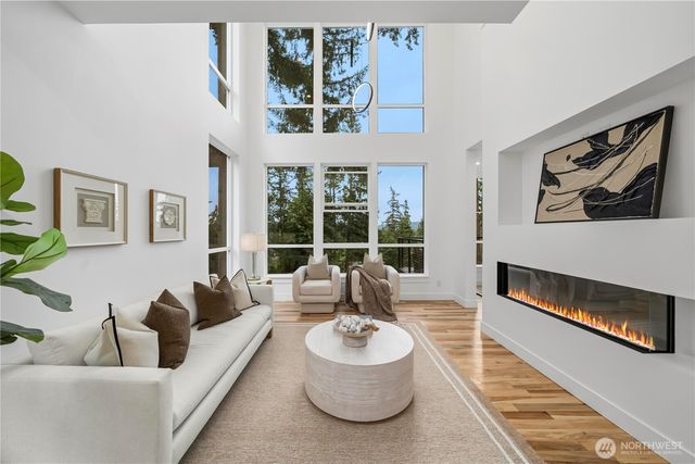 21037 NE 15th Street, Sammamish, WA 98074