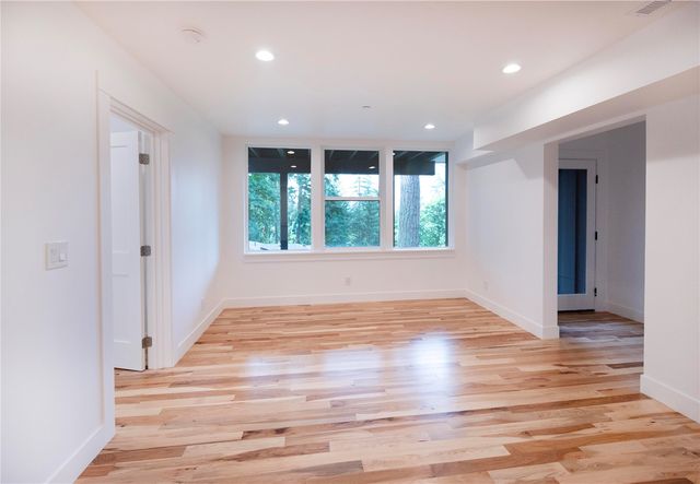 21037 NE 15th Street, Sammamish, WA 98074
