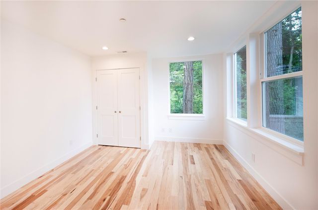 21037 NE 15th Street, Sammamish, WA 98074