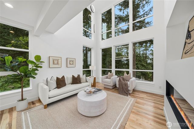 21037 NE 15th Street, Sammamish, WA 98074